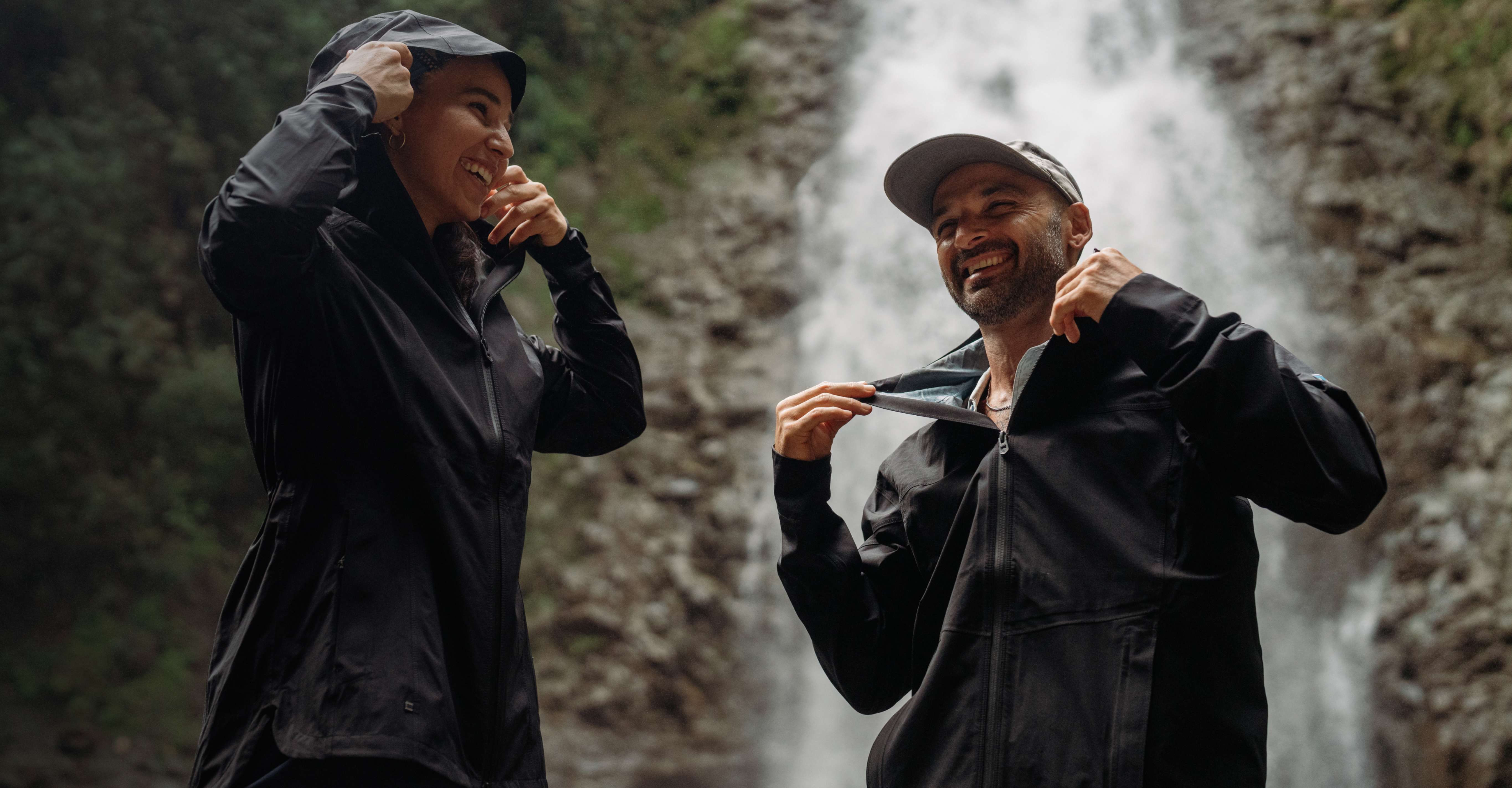 KUHL アウトドアジャケット　レディースMサイズ KÜHL | The Art of Performance Clothing and Casual Style